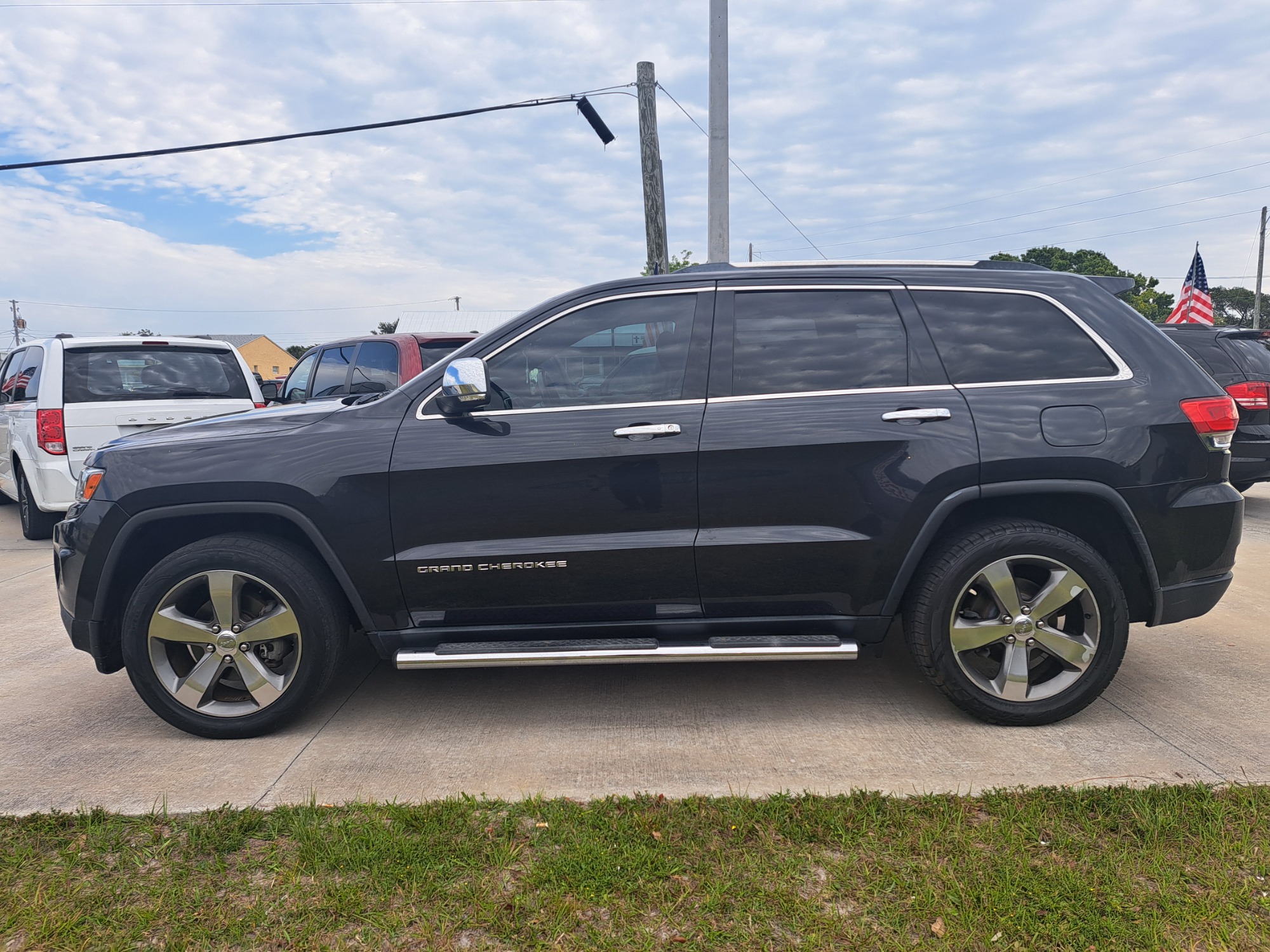 photo of 2014 Jeep Grand Cherokee Limited 2WD